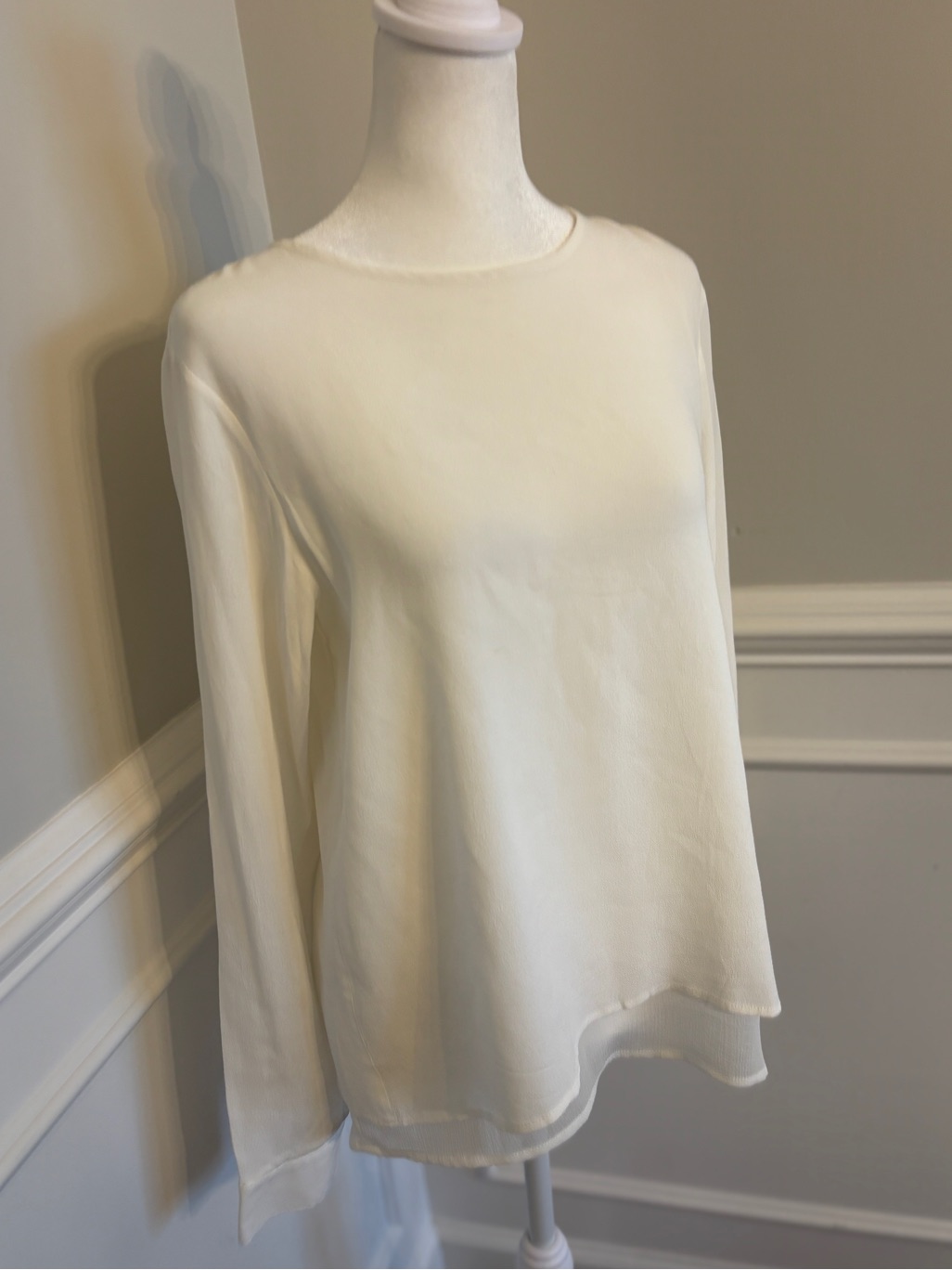 Violet & Claire Lightweight White Top With Back Detail